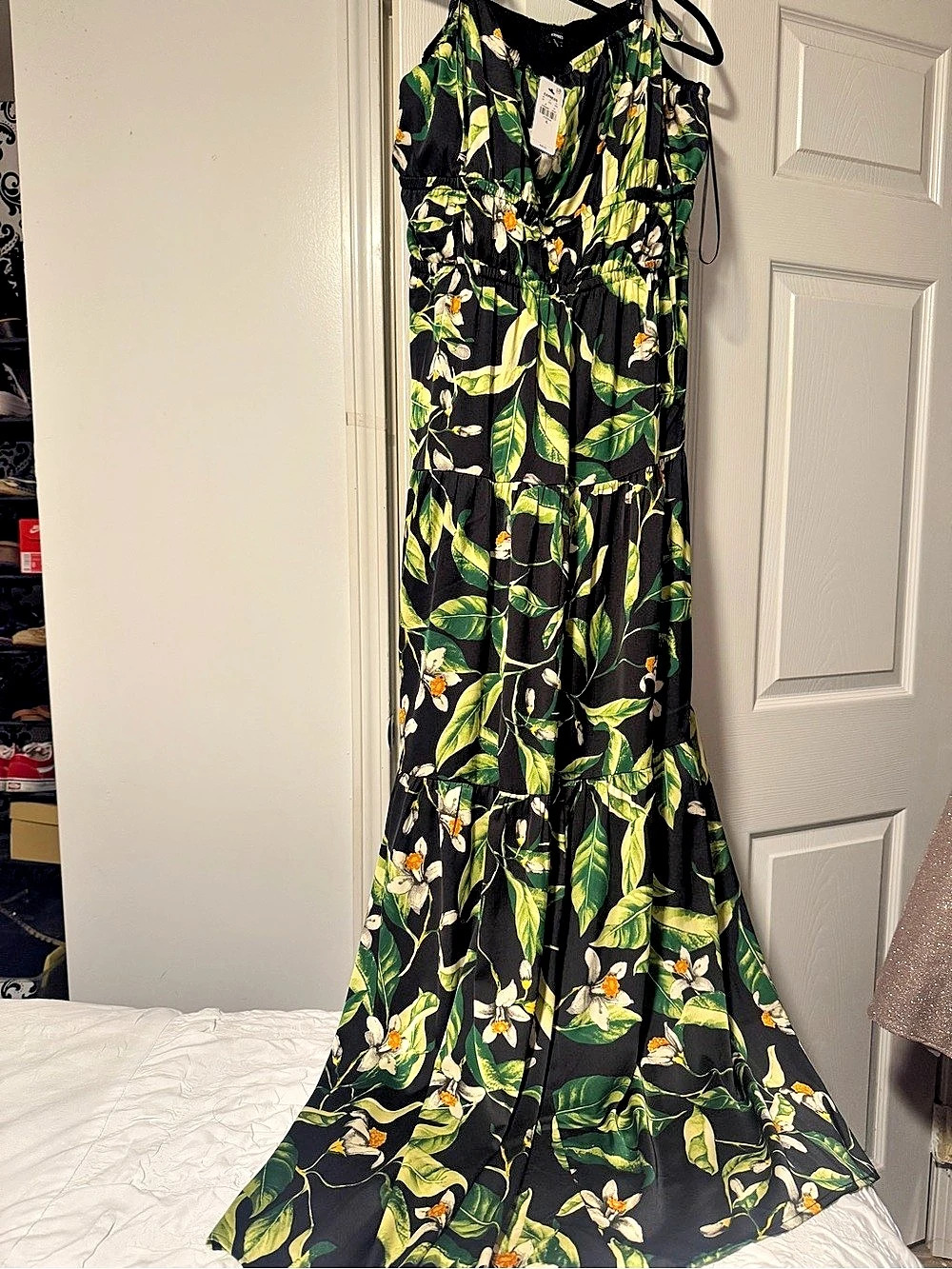 Express Floral Maxi Dress in Black & Green Size XL NWT